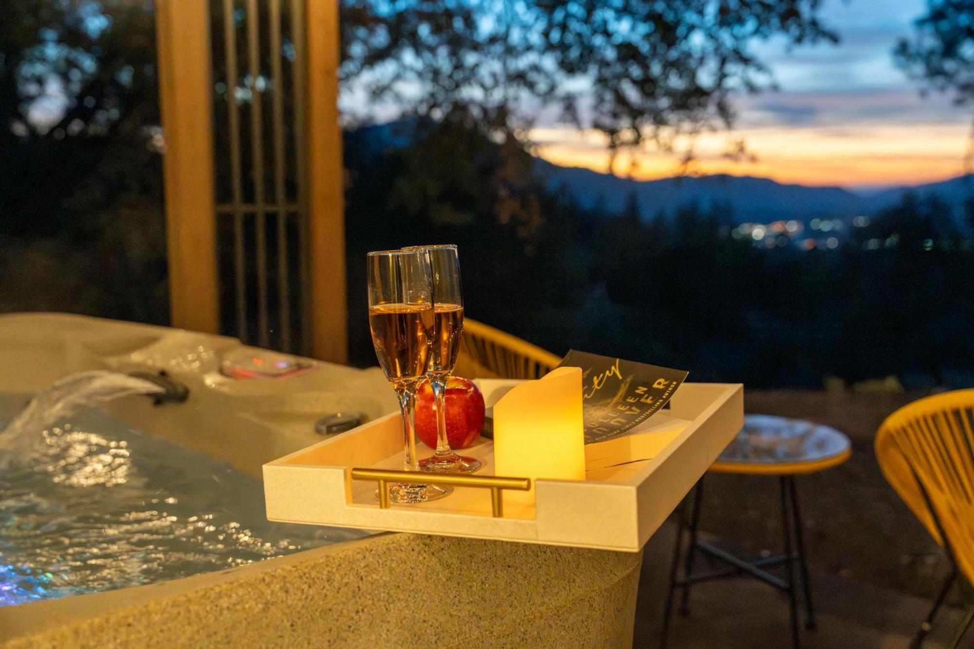 Secluded Mtn Top Family Haven With Spa, Views & Arcade آوكهيرست المظهر الخارجي الصورة